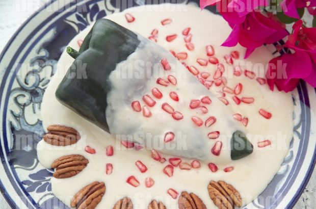 Chiles en Nogada