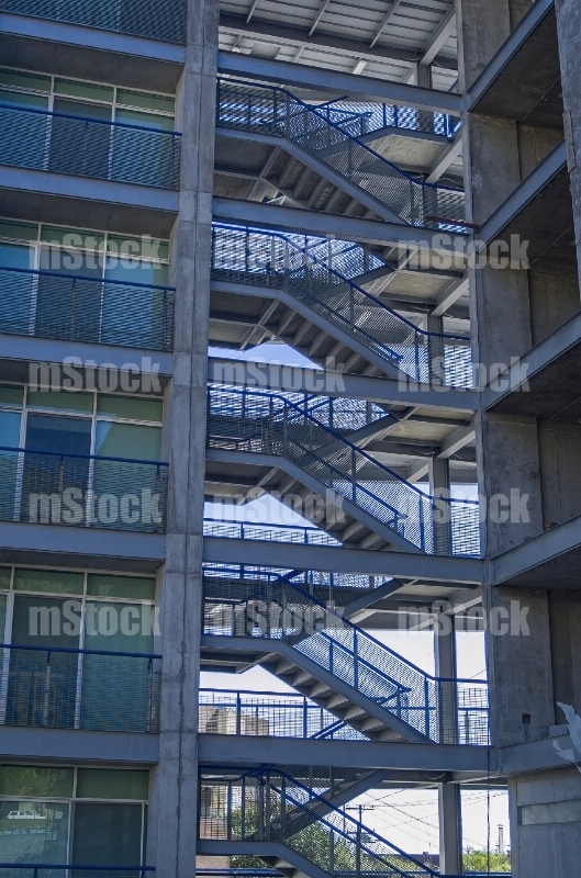 Escaleras 2