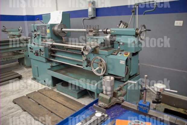 Torno Industrial 2