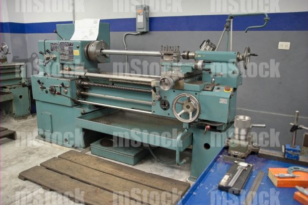 Torno Industrial 3