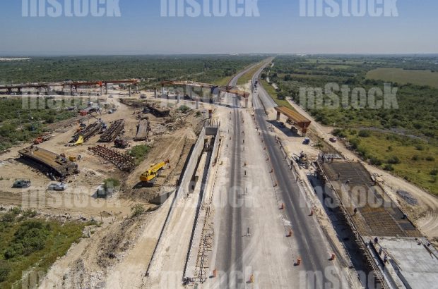 Construcción de Autopista 2