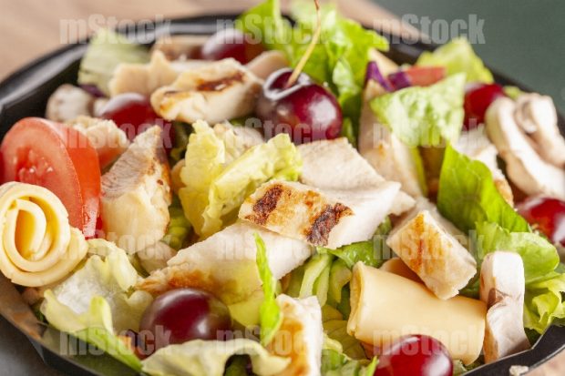 Ensalada del Chef con fruta
