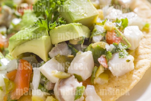 Tostada de Ceviche de Pescado y aguacate