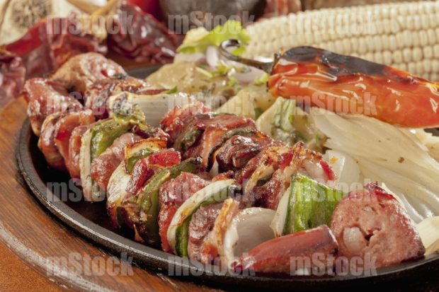 Brochetas de carne de cerdo
