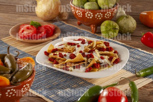 Chilaquiles con chorizo