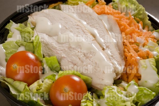 Ensalada con pechuga de pollo