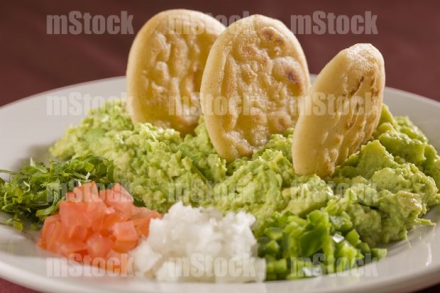 Gorditas de manteca con guacamole