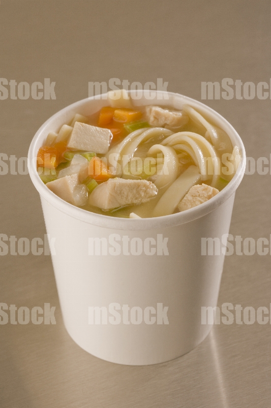 Sopa de tallarines con pollo 4