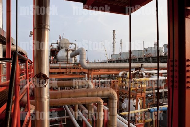 Refinería 5