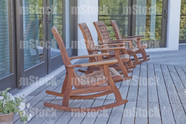 Silla Mecedora de madera moderna 3