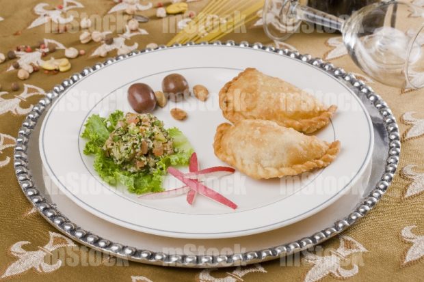 Empanadas de carne con tabule