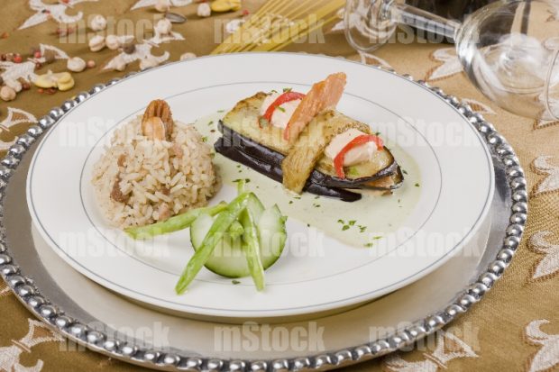 Milhojas de Berenjena con Arroz Almendrado