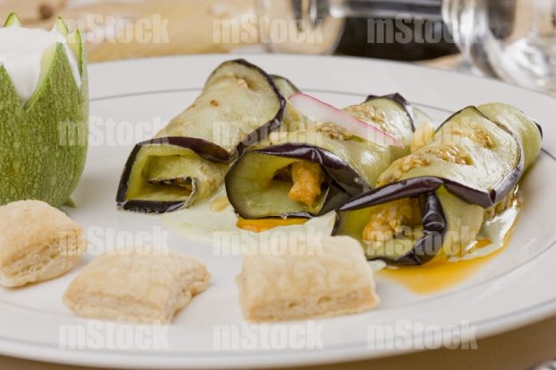 Rollos de Berenjena rellenos