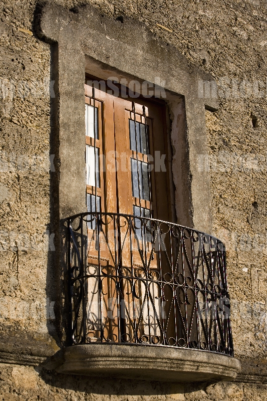 Balcón Antiguo de Hierro