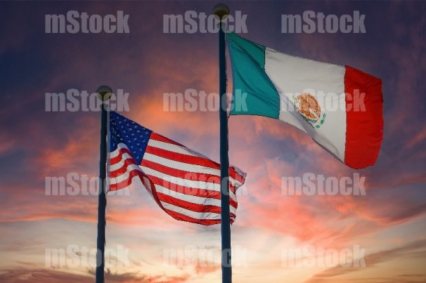 Banderas de México y Estados Unidos