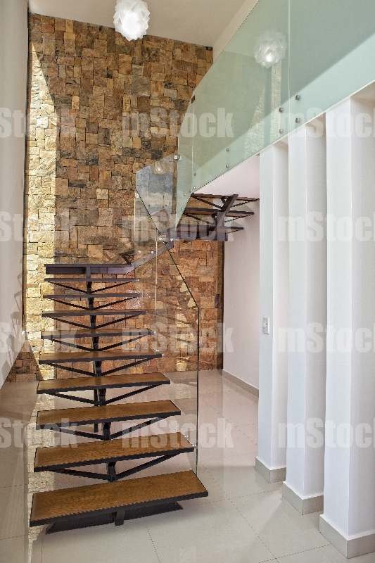 Escalera Minimalista 2