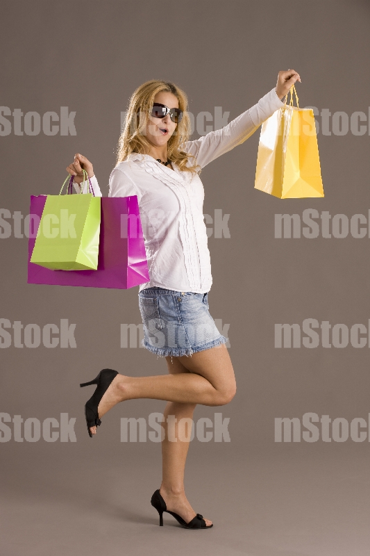 Mujer adicta a las compras