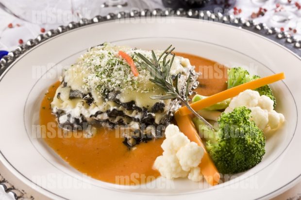 Lasaña con huitlacoche