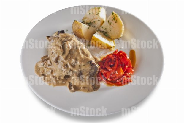 Pechuga de Pollo con crema de champiñones