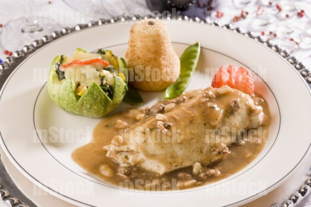 Pechuga de pollo con verduras