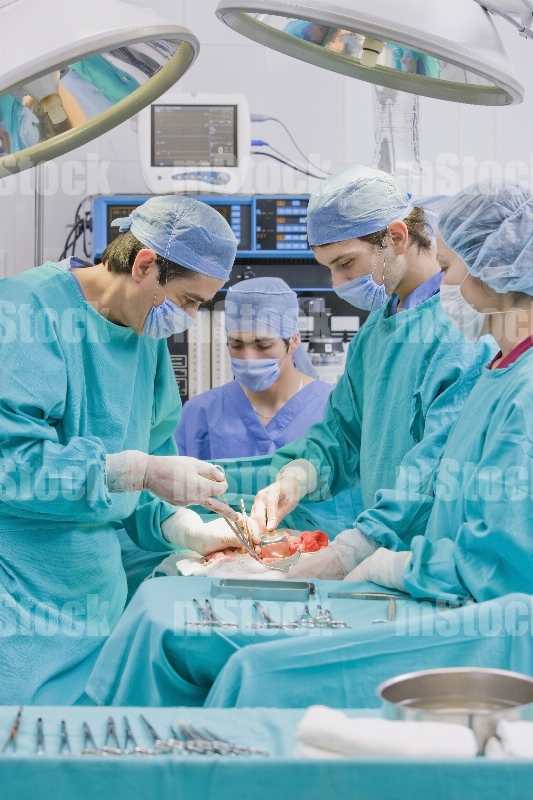 Médicos en Cirugía 2