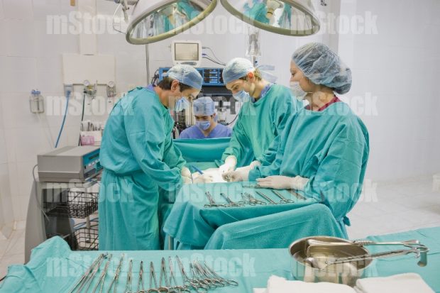 Médicos en Cirugía