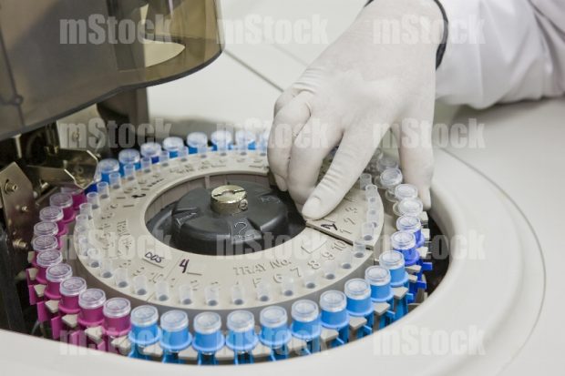 Centrífuga de Laboratorio de Química 1