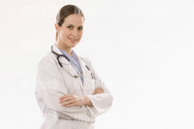Doctora con estetoscopio