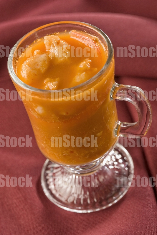 Caldo de Camarón como entrada