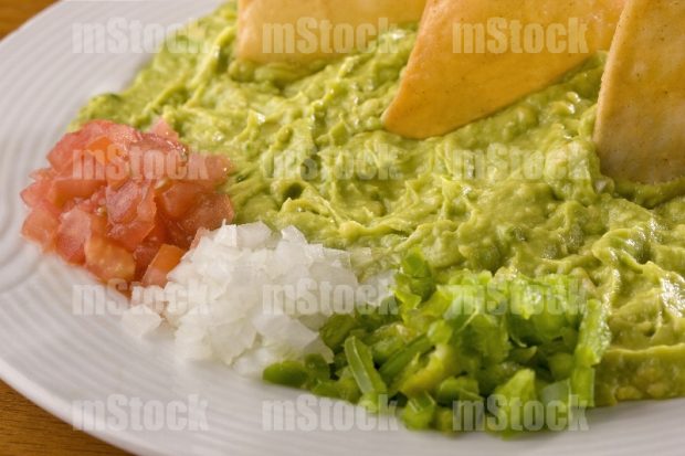 Guacamole con totopos