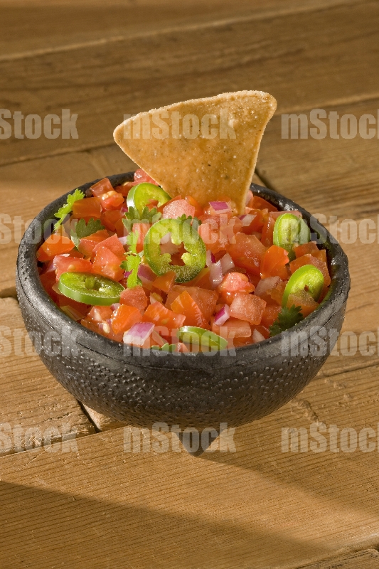 Pico de Gallo y totopo