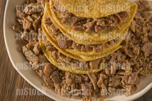 Tacos de bistec de carne de res