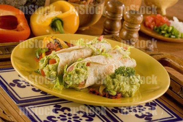 Burritos con guacamole