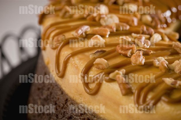 Chocoflan cajeta y nuez