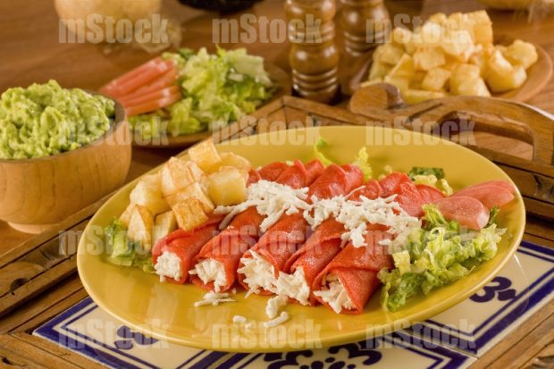 Enchiladas rojas de queso