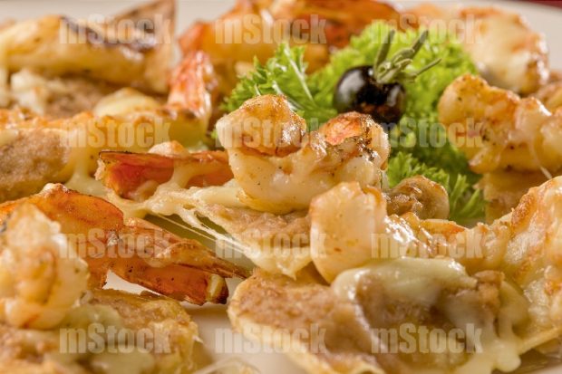 Nachos de Camarón y Queso