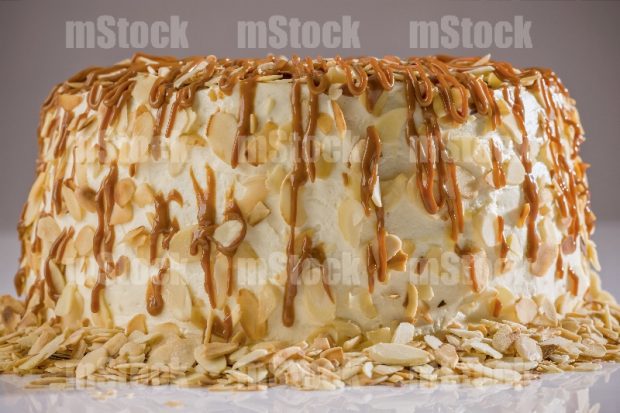 Pastel de Almendras con cajeta