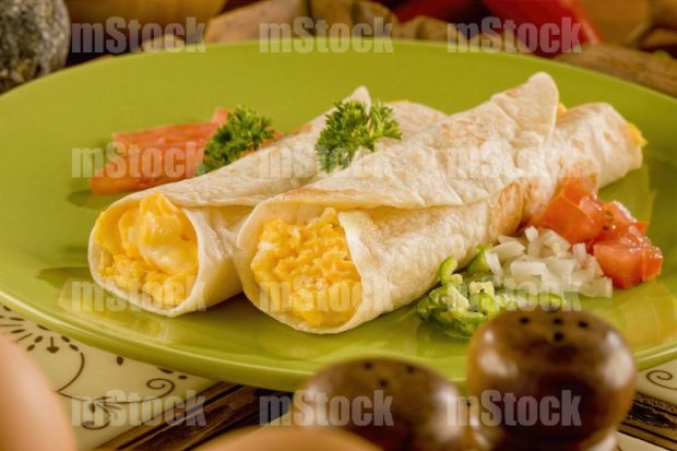 Burritos de huevo veganos
