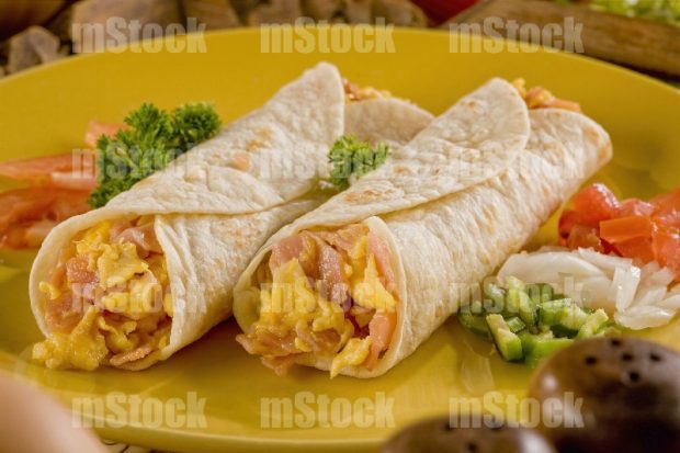 Burritos de huevo y jamón