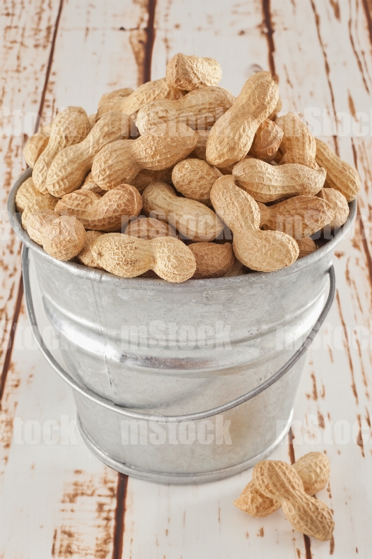 Canasta con Cacahuates
