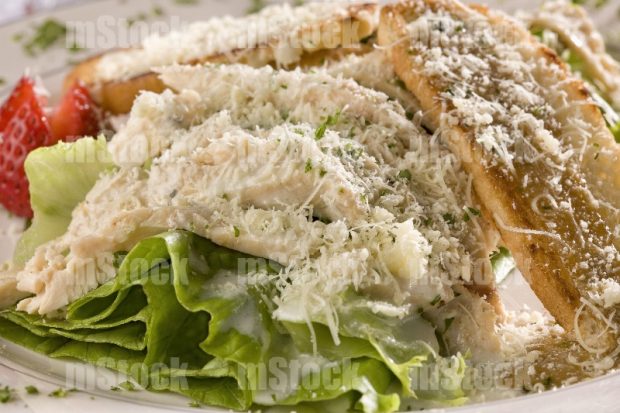 Ensalada Cesar con Pollo