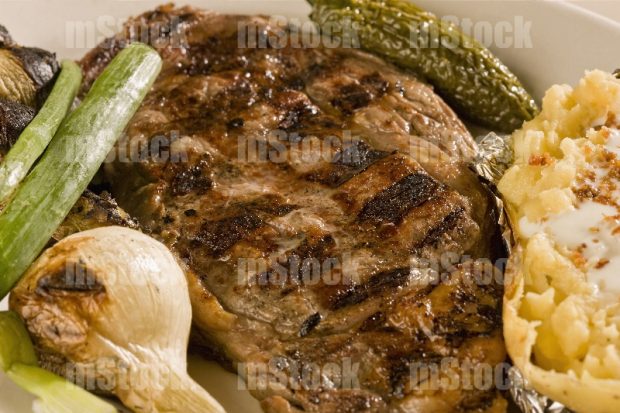 Rib eye a la parrilla