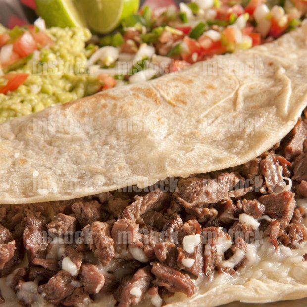 Taco de Arrachera en tortilla de harina