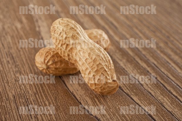 Cacahuate con cáscara