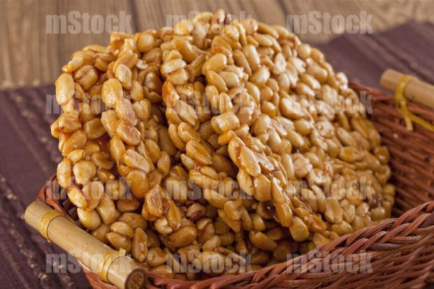 Canasta de palanquetas de Cacahuate