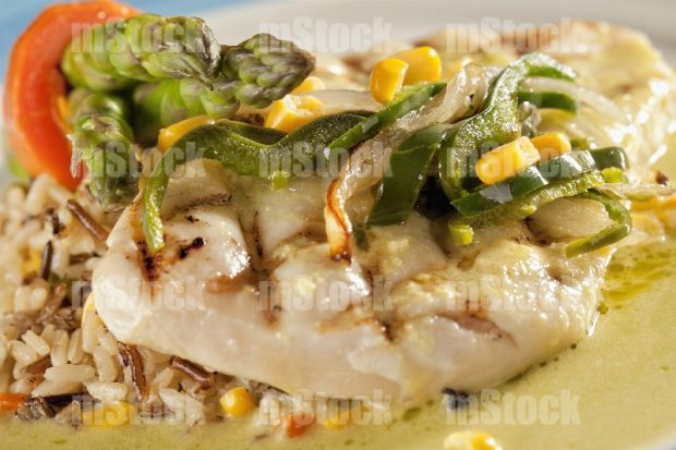 Pechuga de pollo con verduras y arroz salvaje