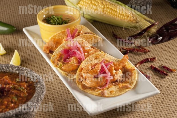 Taco de camarón al chipotle