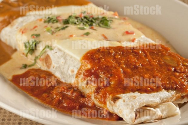 Burrito tres salsas