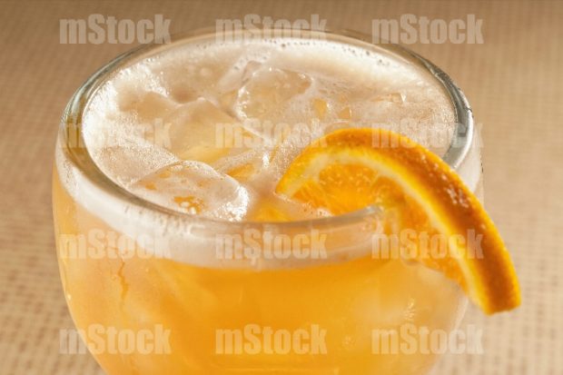 Coctel de naranja natural