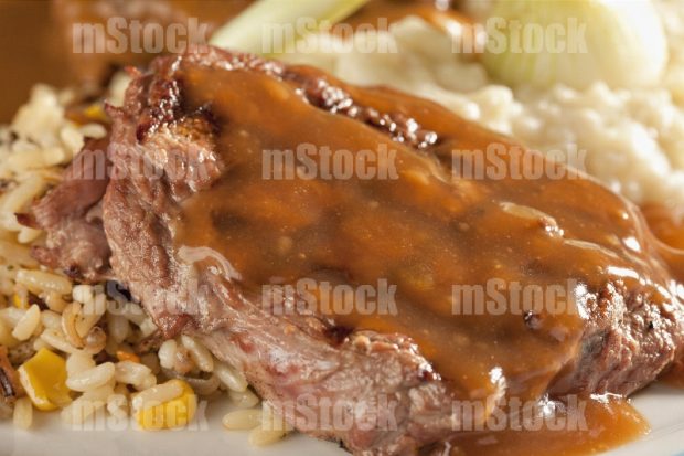 Filete de res con gravy